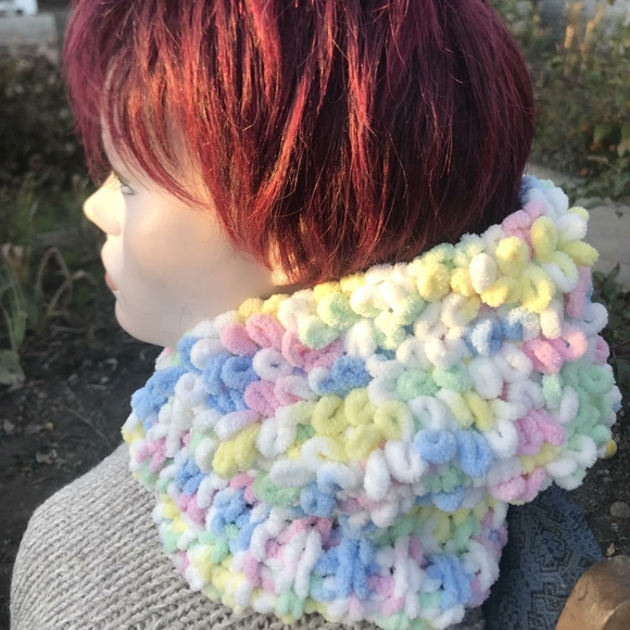 Multicolored soft acrylic hood  balaclava - Picture 4 of 4